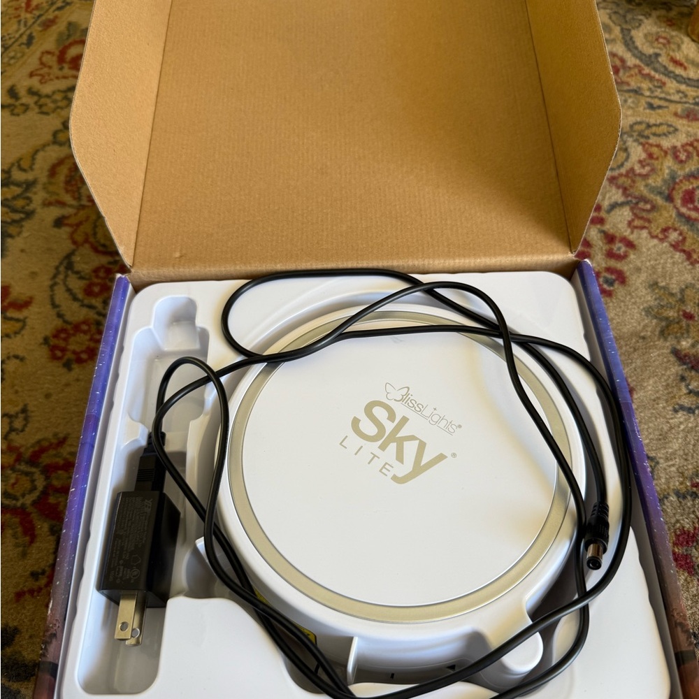 Sky Lite - White